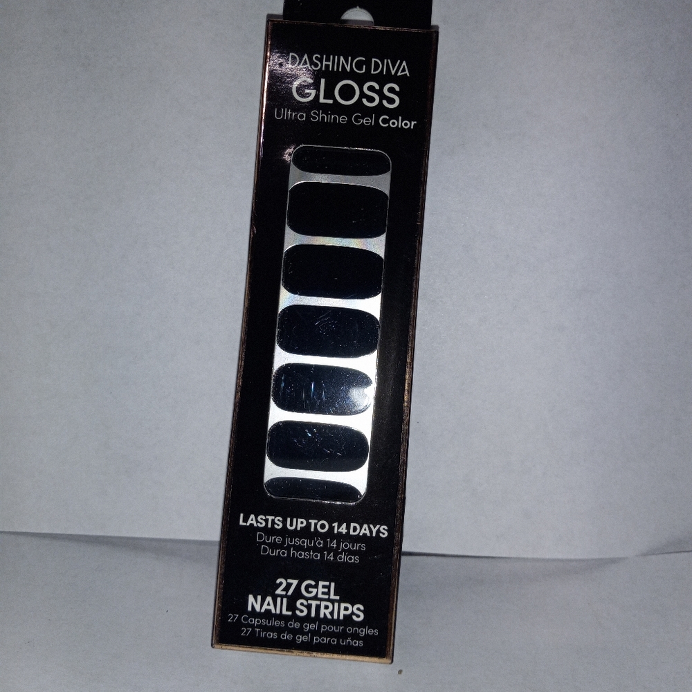 Dashing Diva black gloss gel nail strip